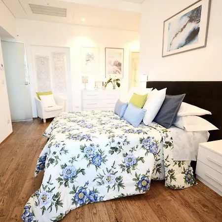 Exclusive Netflix City Center Wifi Aircond Apartment Turin
