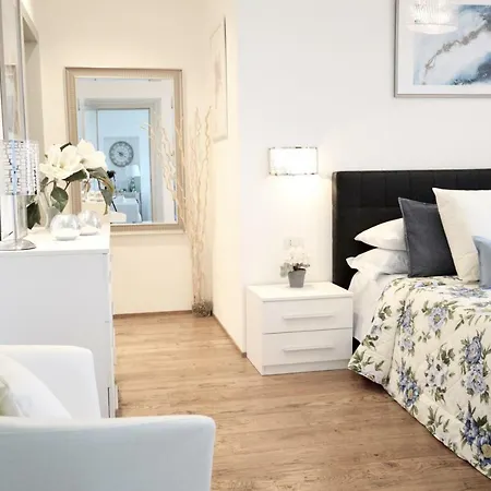 Apartment Exclusive Netflix City Center Wifi Aircond *